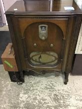 Vintage Majestic Floor Model Radio (3 Ft. 2 Inches