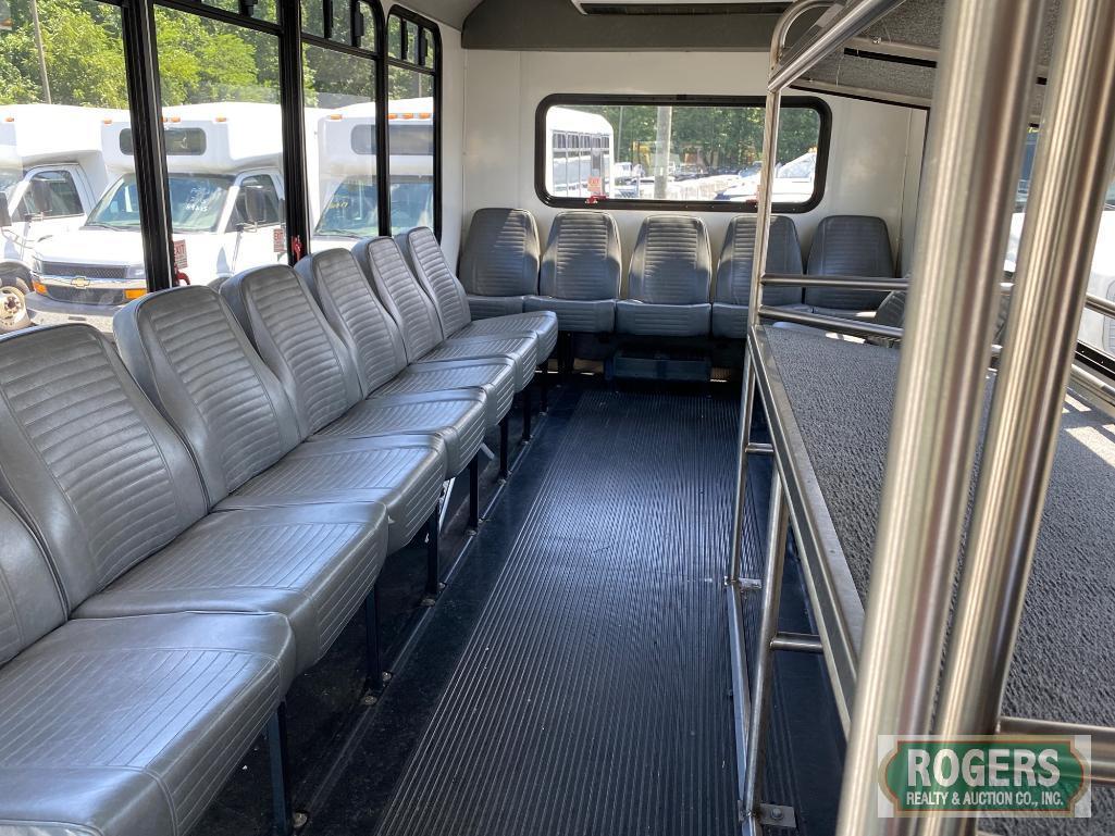 2015 CHEVROLET G4500 SHUTTLE