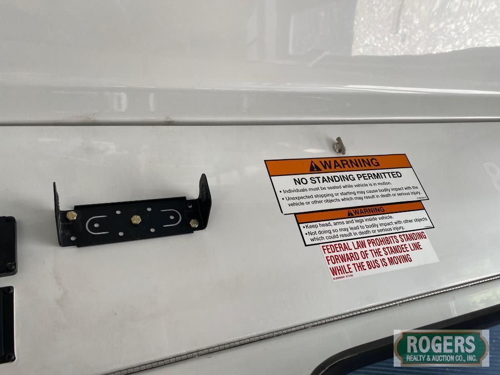 2015 CHEVROLET G4500 SHUTTLE