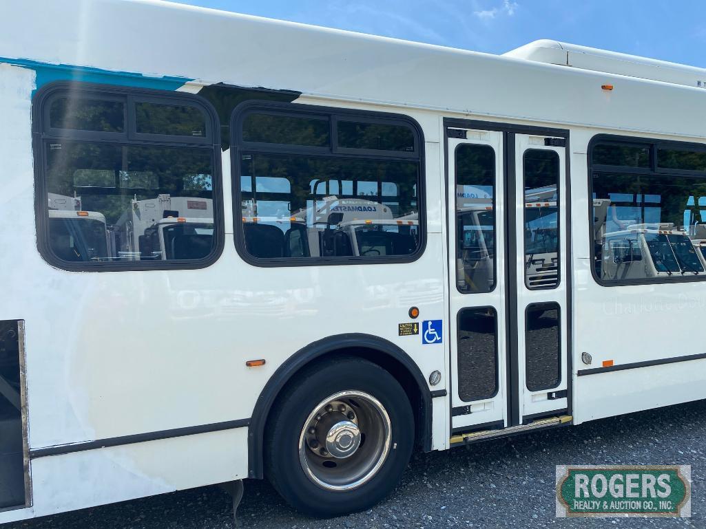 2015 EL DORADO NATIONAL Bus