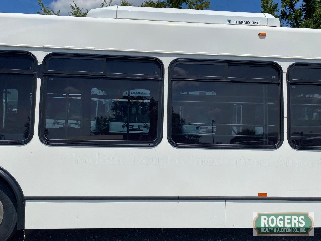 2015 EL DORADO NATIONAL Bus