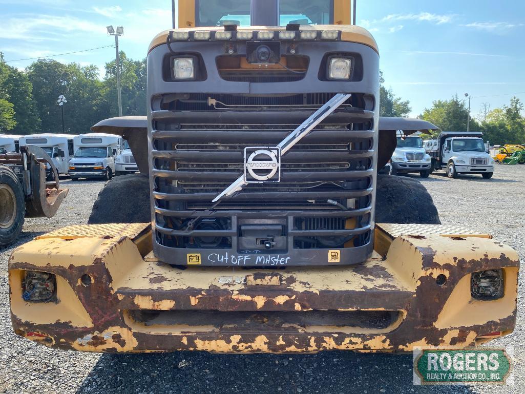 2011 VOLVO L70F WHEEL LOADER