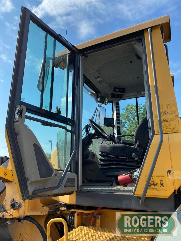 2011 VOLVO L70F WHEEL LOADER