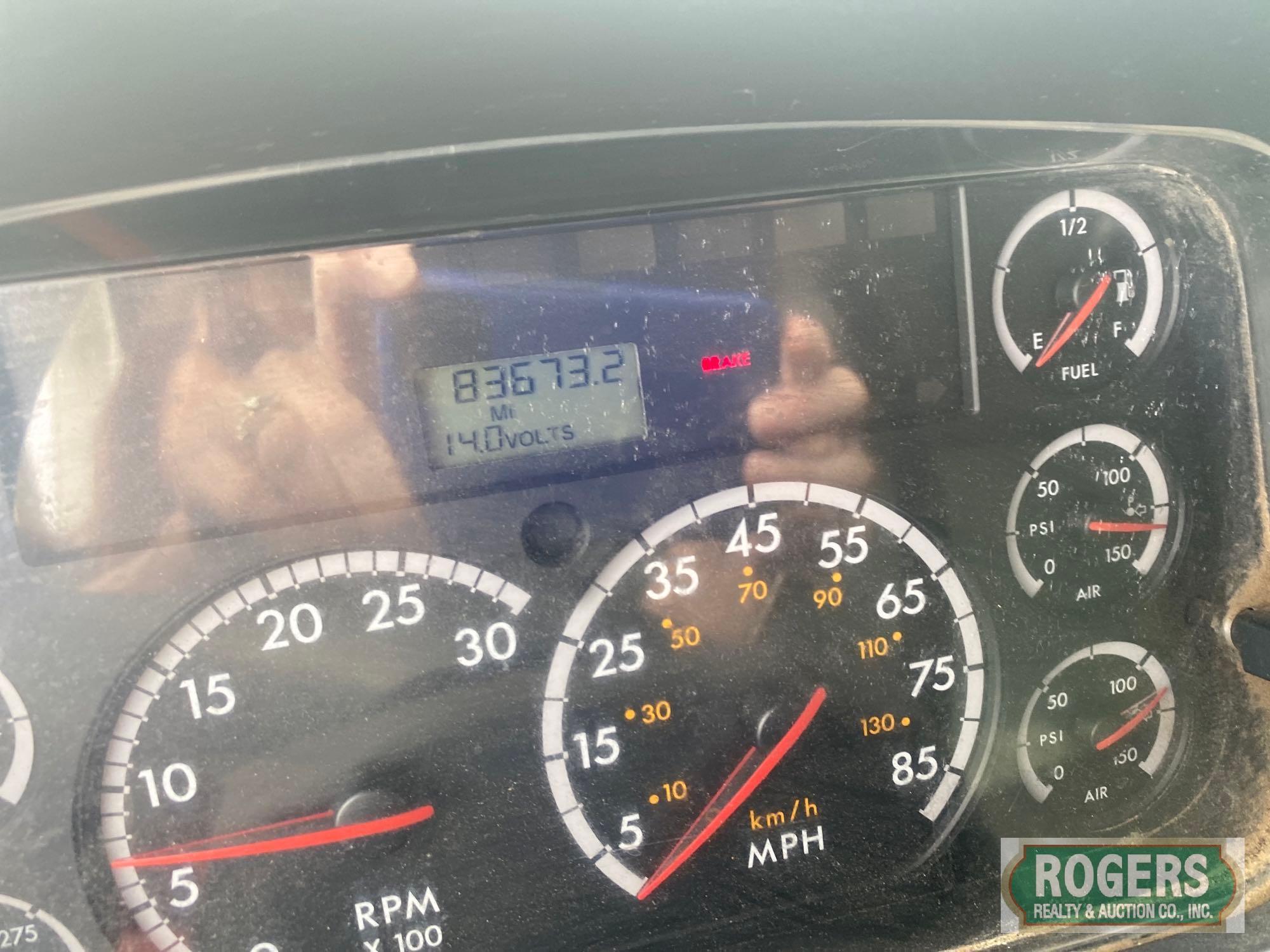 2010 FREIGHTLINER M2106