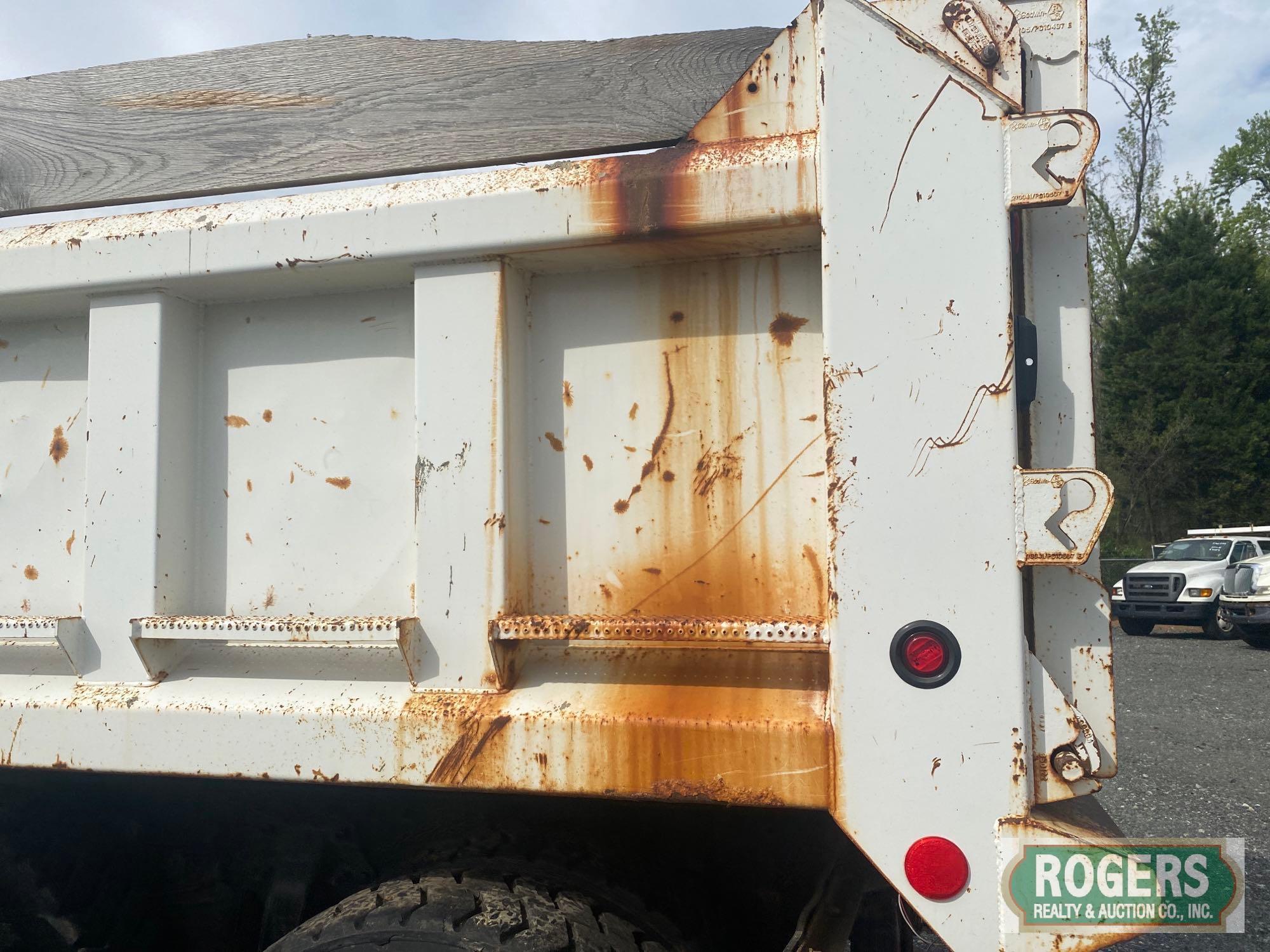 2010 FREIGHTLINER M2106