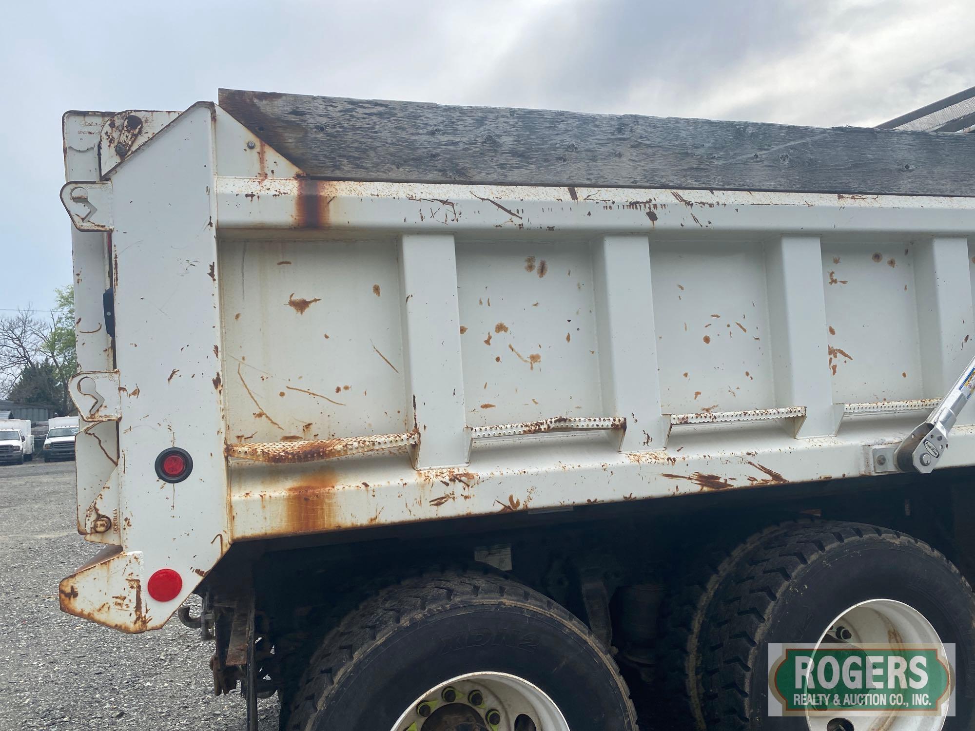2010 FREIGHTLINER M2106