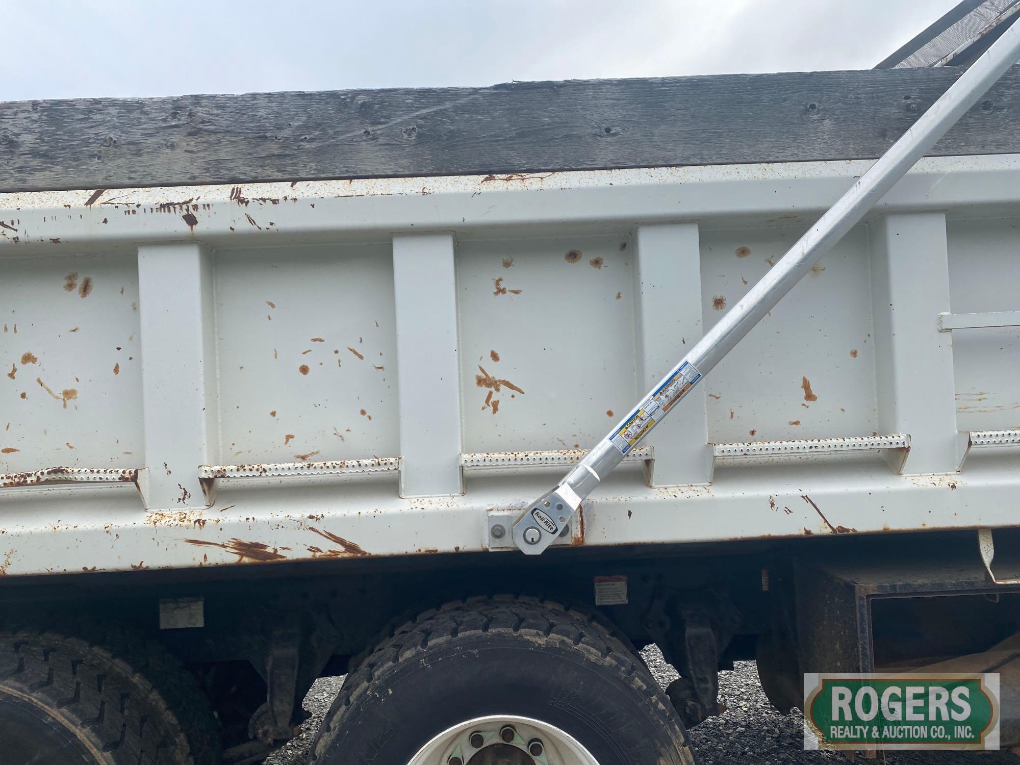 2010 FREIGHTLINER M2106