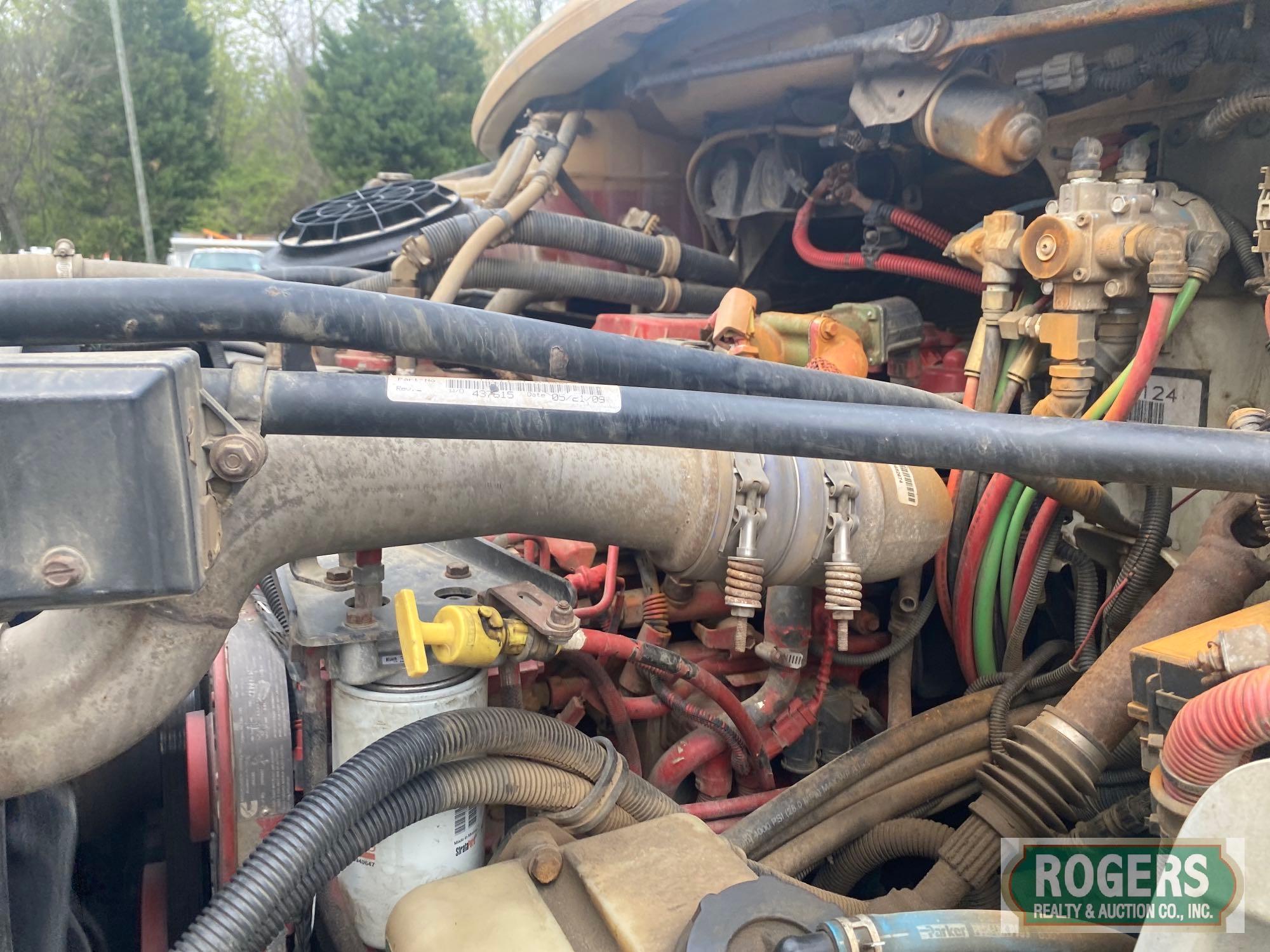2010 FREIGHTLINER M2106