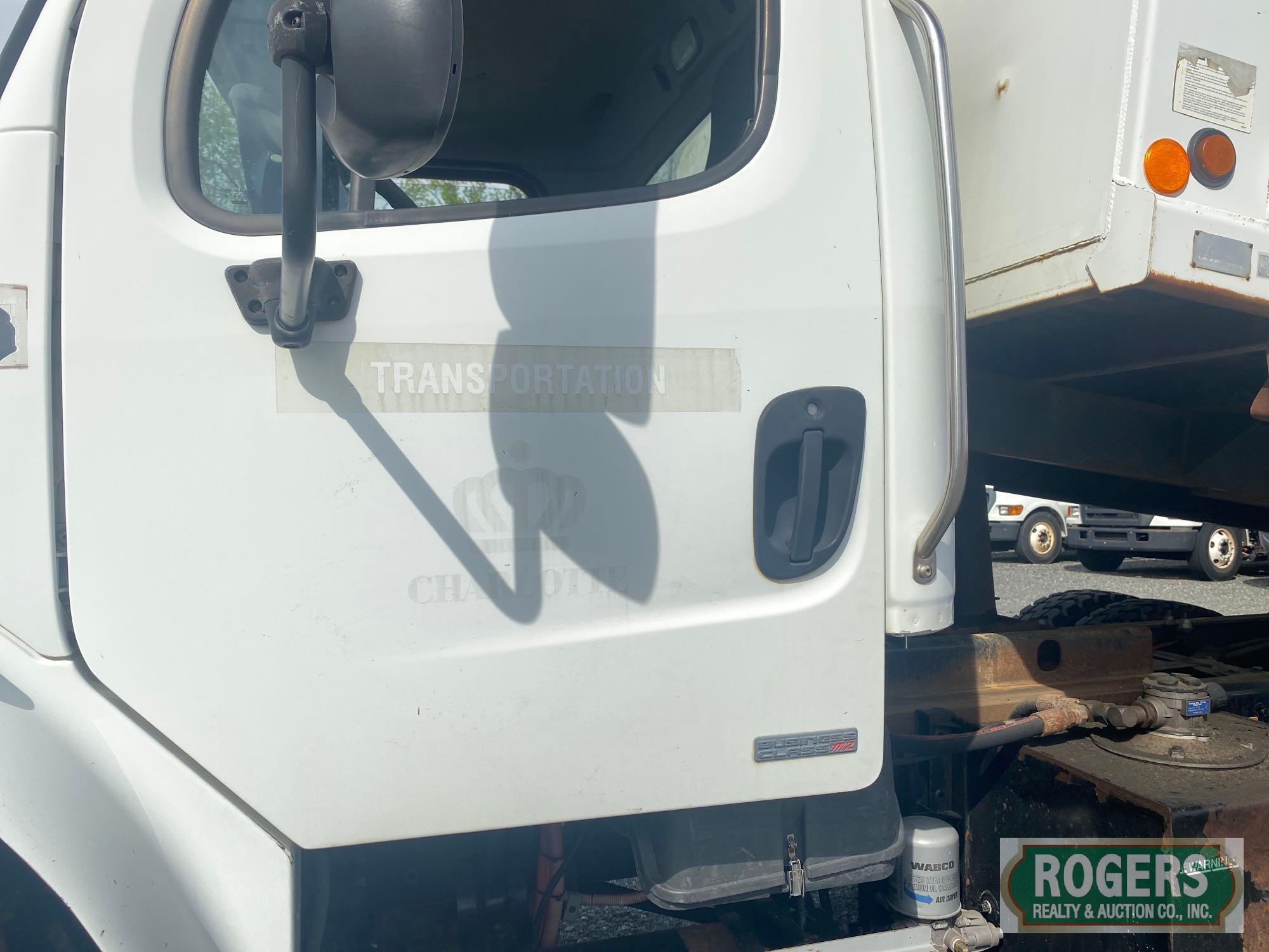 2010 FREIGHTLINER M2106