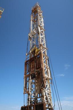 2008 Stewart & Stevenson / Crown Workover Rig, VIN 1C9SX15488A978008, Crown Viscount CE600DD Double