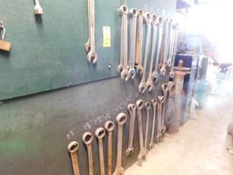 LOT: Assorted Large Combination Wrenches