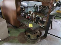 Delta 14 in. Bench Top Drill Press Model 14-040