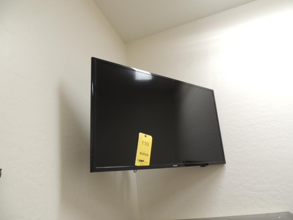 Samsung 40 in. Flat Screen Smart TV Mdl. UN40J520D, LOCATION: 2435 S. 6th Ave., Phoenix, AZ 85003