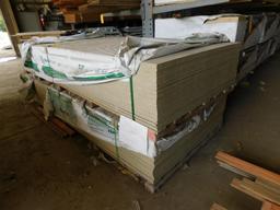 LOT: (100) Hardie Panel 4' x 10' Vertical Siding