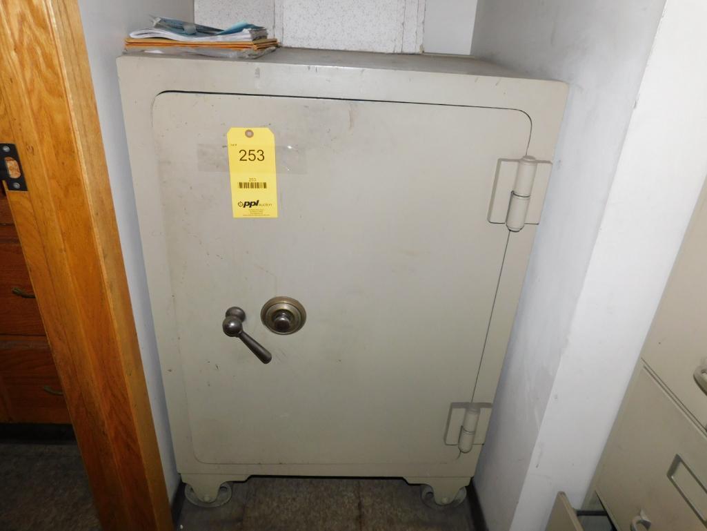 Rolling Combination Safe w/Combination
