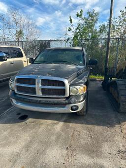 2001 Ram 1500 Pickup Truck, Drive: 4x4, VIN: 3D7HU18N52G142135, Mileage Indicated: 198,283, Engine: