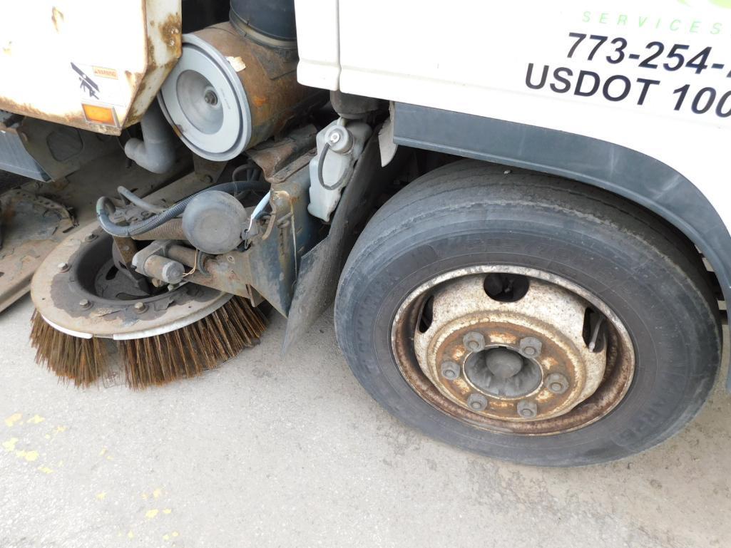 2005 GMC W-5500 Sweeper Truck, VIN J8DE5B16257901874, Automatic Transmission, Isuzu 4HKITC Turbo