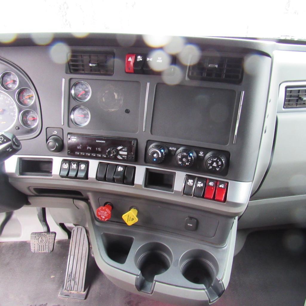 2020 Kenworth T680 Sleeper Truck, VIN 1XKYD49X7LJ221452, Automatic Transmission, Cummins X15 Turbo