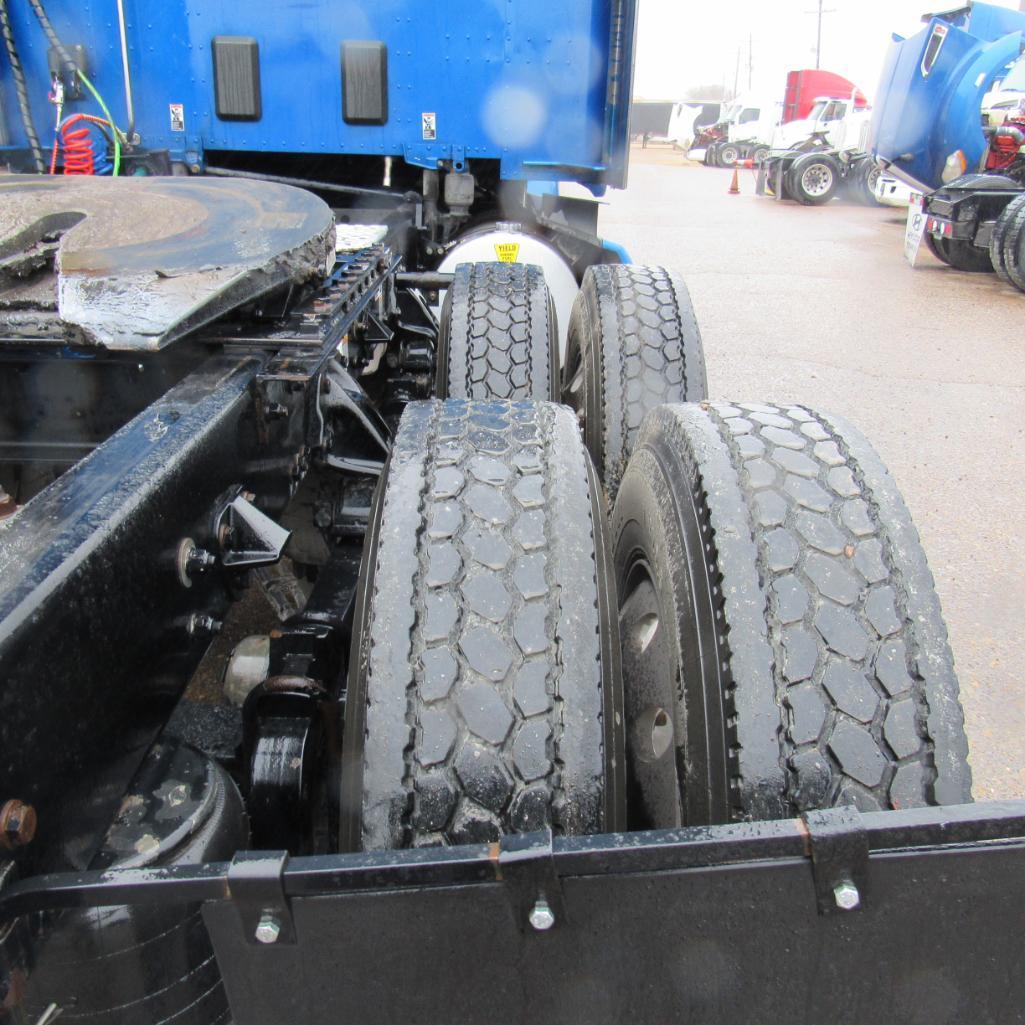 2020 Kenworth T680 Sleeper Truck, VIN 1XKYD49X7LJ221452, Automatic Transmission, Cummins X15 Turbo