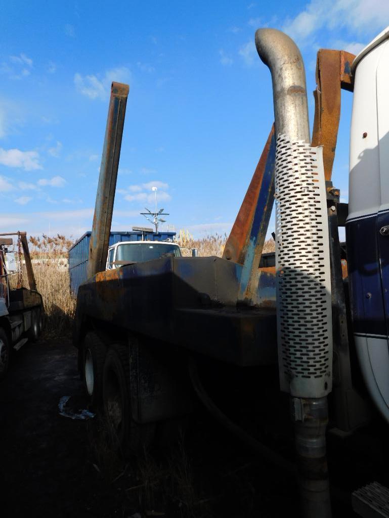 Mack RB690S Lugger Truck, VIN 1M2AM20C7WM003067, Maxitorque 6-Speed Extended Range Transmission,