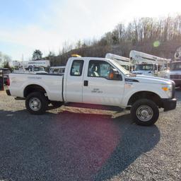 Ford F250 XL Super Duty Extended Cab 4 x 4 Truck, VIN: 1FT7X2B64FEA23509, 6.2 L V8 Gas, Automatic