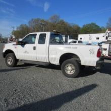 Ford F250 XL Super Duty Extended Cab 4 x 4 Truck, VIN: 1FT7X2B64FEA23509, 6.2 L V8 Gas, Automatic