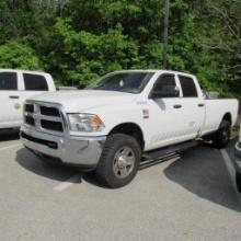 2018 Dodge Ram 2500 Crew Cab Truck 4 x 4 , 8' Box, VIN: 3C6UR5HJ2JG390136, 6.4 L Hemi Gas Engine,