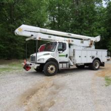 Altec AA755, 55' Rear Mounted 2-Man Aerial Boom, S/N 0313BZ7228, Front & Rear A-Frame Outriggers