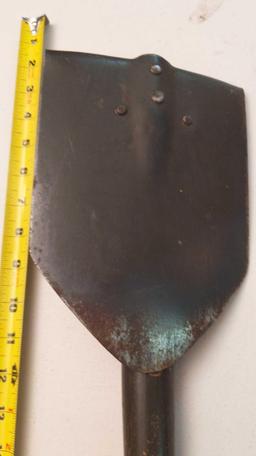 Unmarked US Military Style Folding Shovel