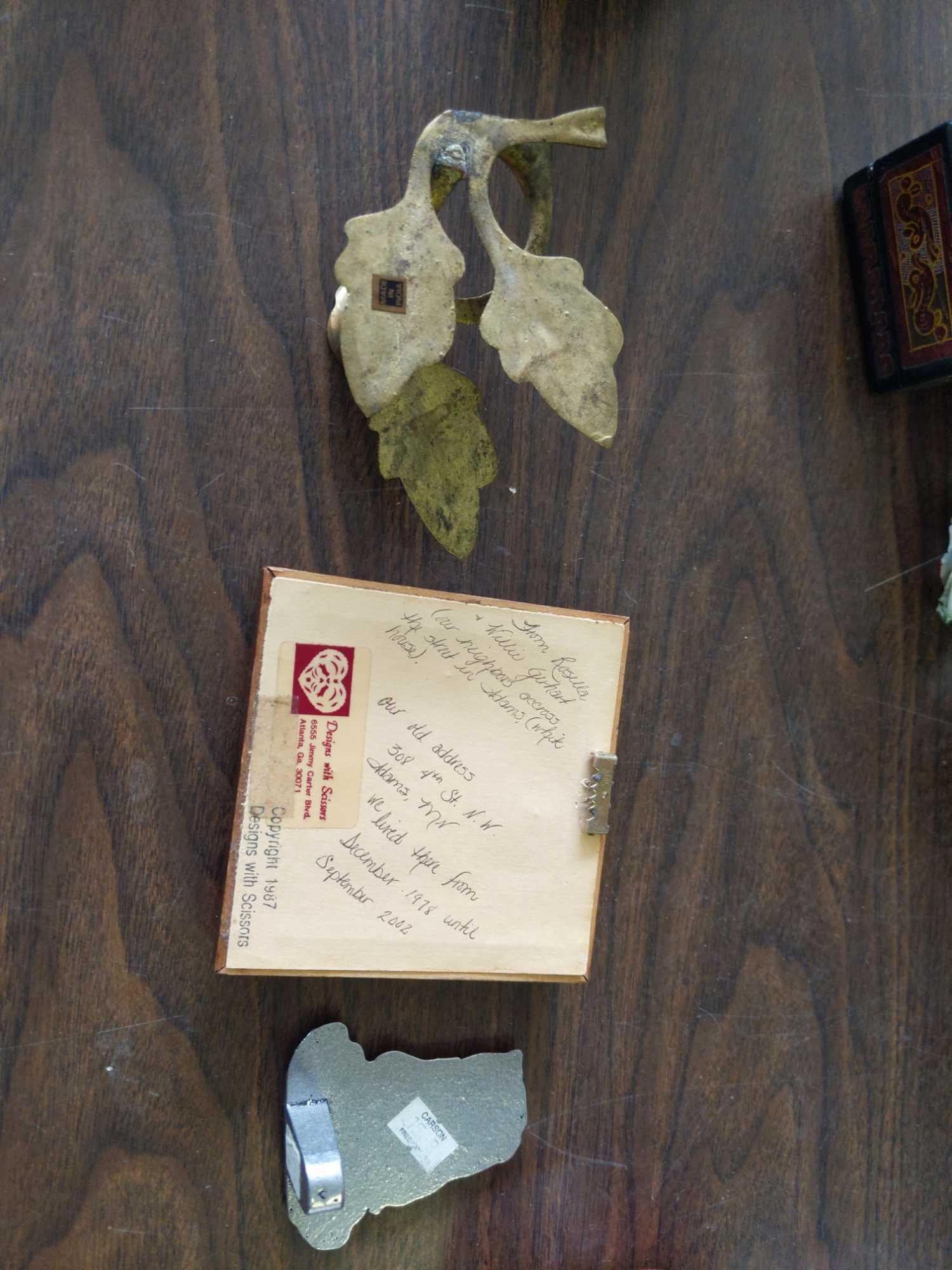 Decorative lot