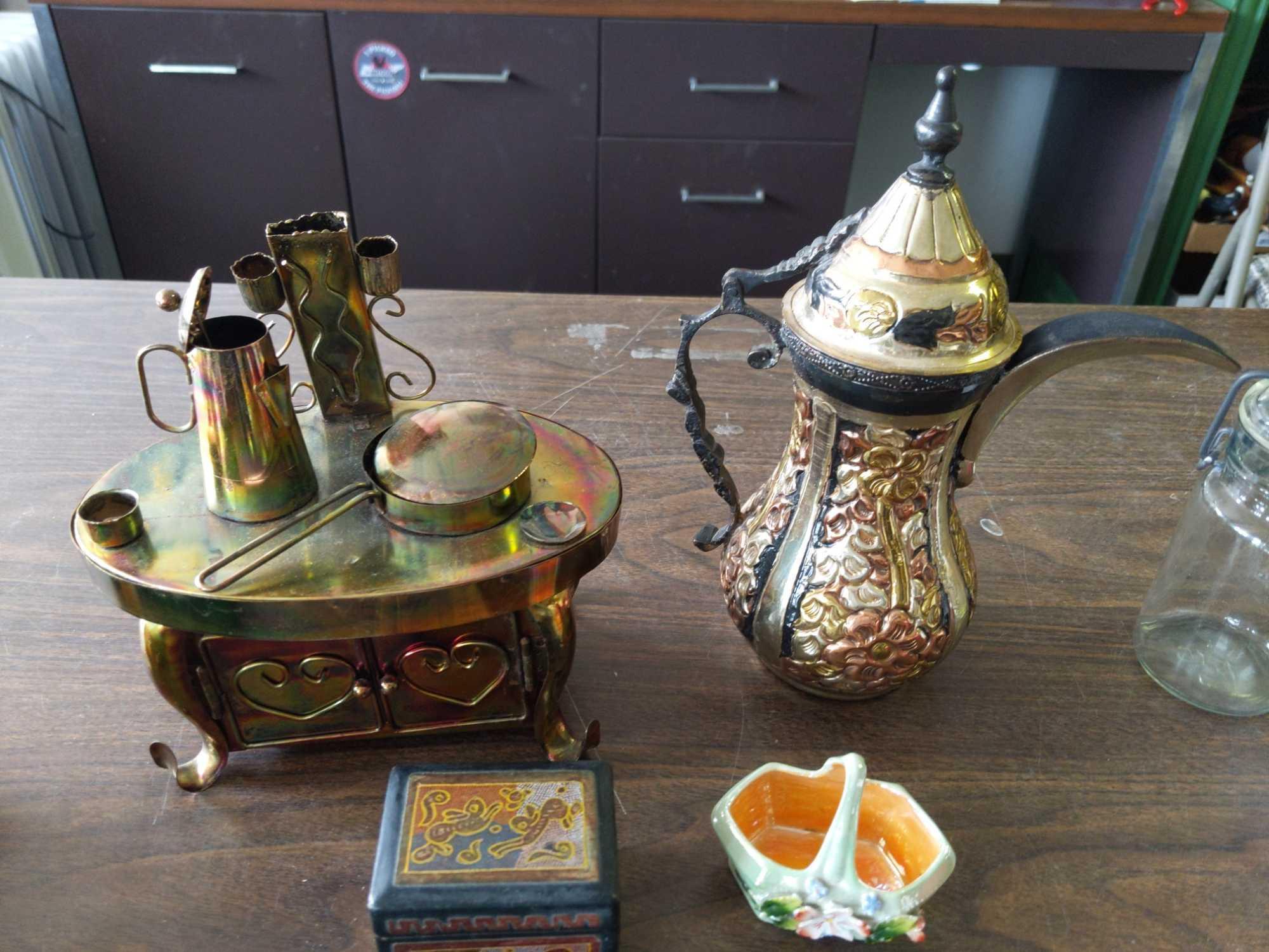 Decorative lot