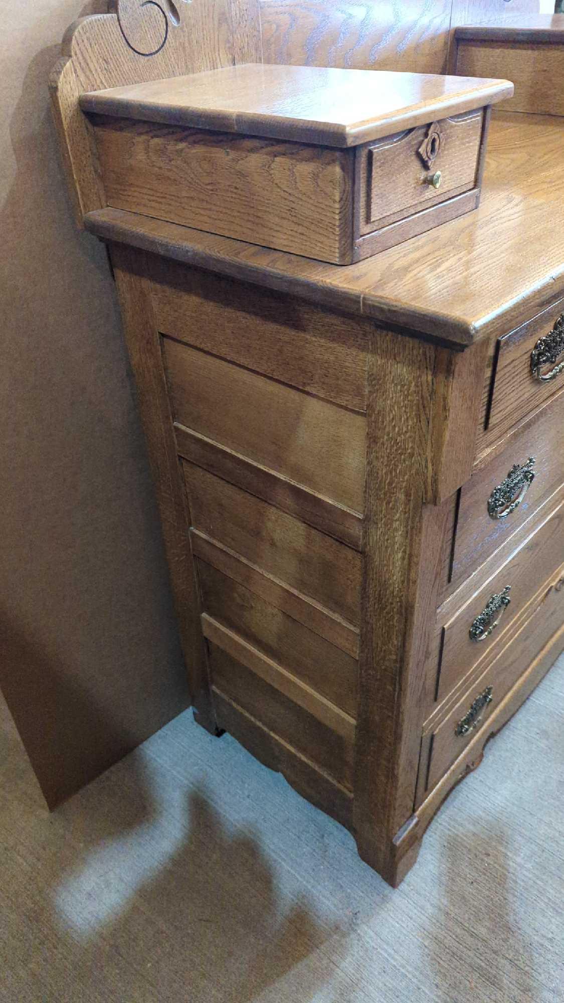 OAK DRESSER