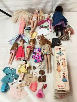 ASSORTED BARBIES, SMALL DOLLS, ACCESSORIES, "TWINKIE"DOLL WITH ACCESSORIES
