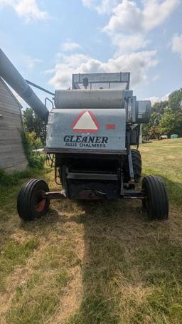GLEENER F COMBINE, GM STRAIGHT 6, GRAIN TANK EXT.