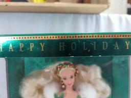 BARBIE DOLL SPECIAL EDITION 1997 HAPPY HOLIDAYS IN BOX BY MATTEL