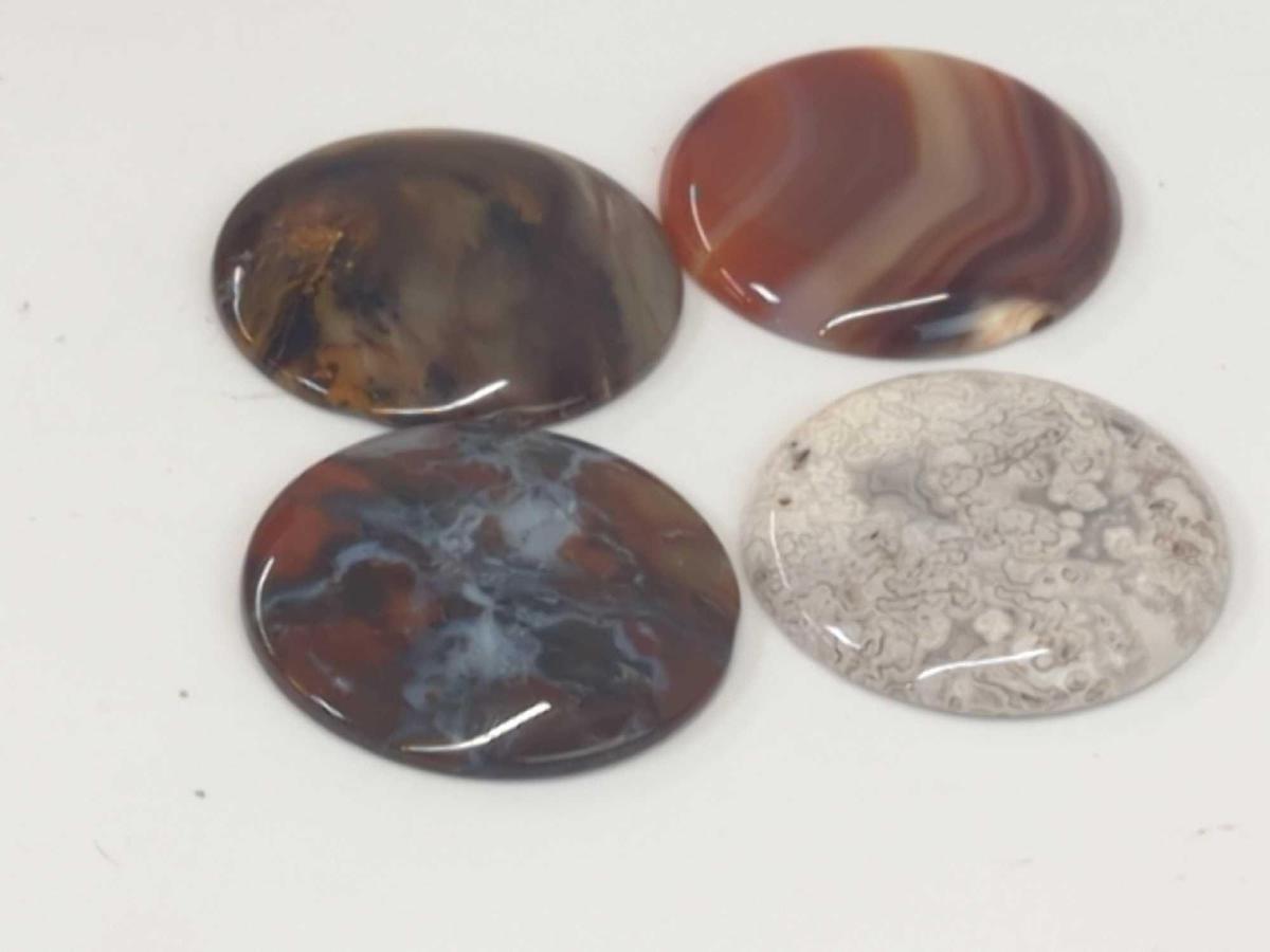 POLISHED ROUND STONES (4)