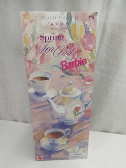 BARBIE DOLL AN AVON EXCLUSIVE 1997 SPRING TEA PARTY THIRD IN A SERIES BARBIE CAUCASIAN BRUNETTE