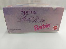 BARBIE DOLL AN AVON EXCLUSIVE 1997 SPRING TEA PARTY THIRD IN A SERIES BARBIE CAUCASIAN BRUNETTE