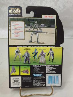 STAR WARS THE POWER OF THE FORCE - ASP-7 DROID W/ SPACEPORT SUPPLY RODS- KENNER