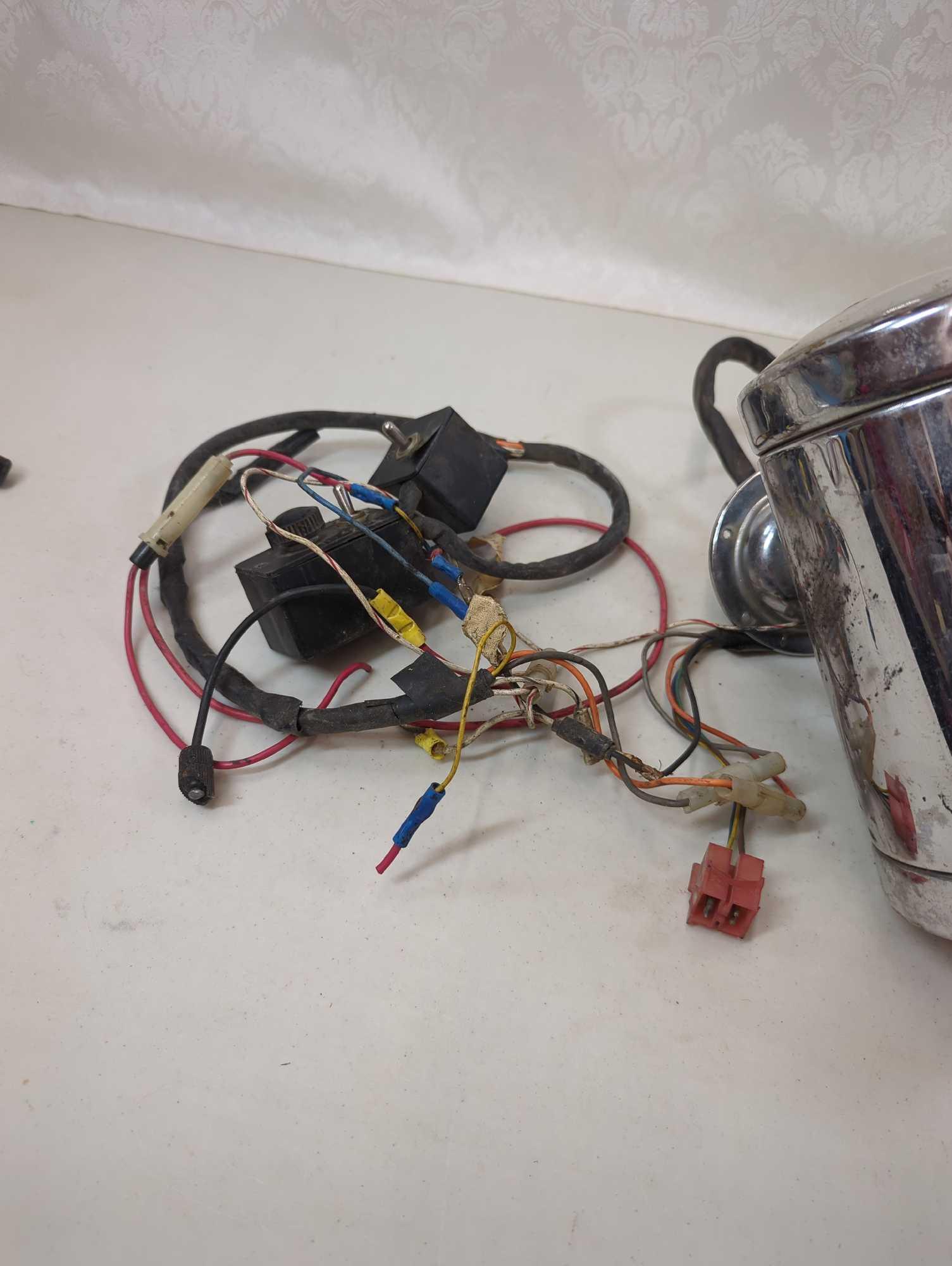 RAY-LINE SEARCHLIGHT #61034-0001 12V W/WIRE HARNESS & CONTROL