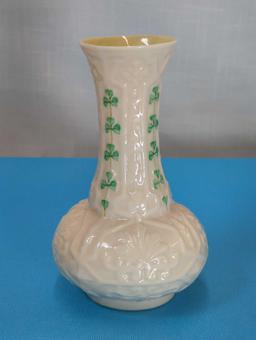 BELLEEK IRELAND SHAMROCK BASKET WEAVE VASE 5"