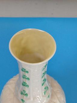 BELLEEK IRELAND SHAMROCK BASKET WEAVE VASE 5"
