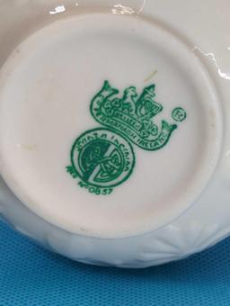 BELLEEK IRELAND SHAMROCK BASKET WEAVE VASE 5"