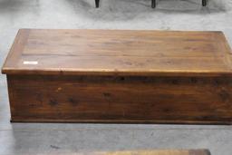 CEDAR CHEST, MISSING FEET, 45" X 19" X 13"