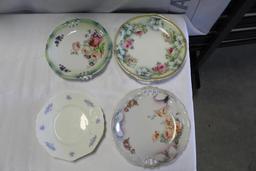 LARGE AMOUNT OF HANDPAINTED CHINA PLATES AND BERRY BOWLS (42) PIECES.