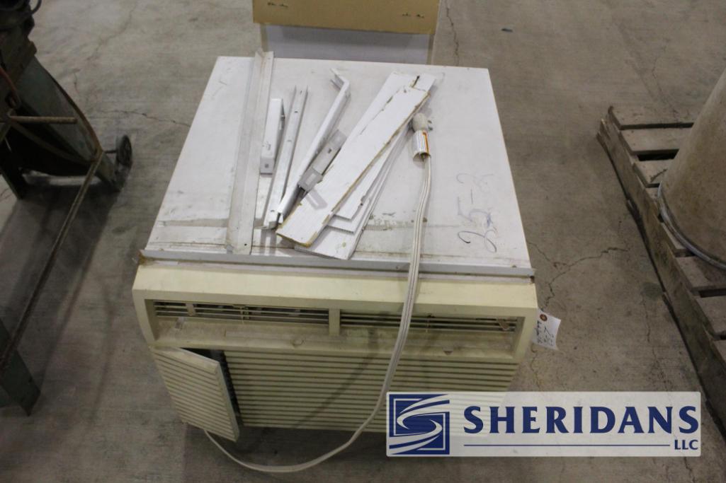 25-2: WHIRLPOOL AIR CONDITIONER