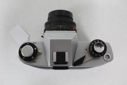 LEICA SL CAMERA, 1369XXX, 1973, WITH SUMMICRON 50MM F2, AND FRONT CAP