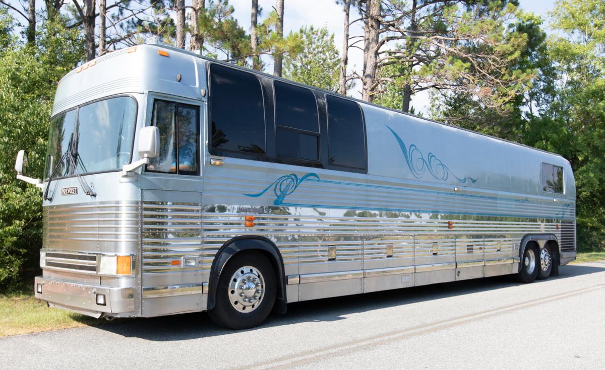 Garth Brooks' Personally Owned Prevost XL Tour Bus