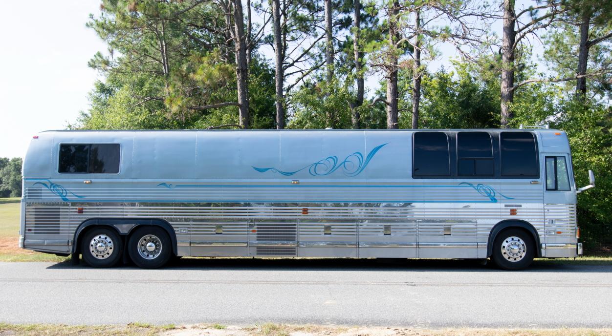 Garth Brooks' Personally Owned Prevost XL Tour Bus