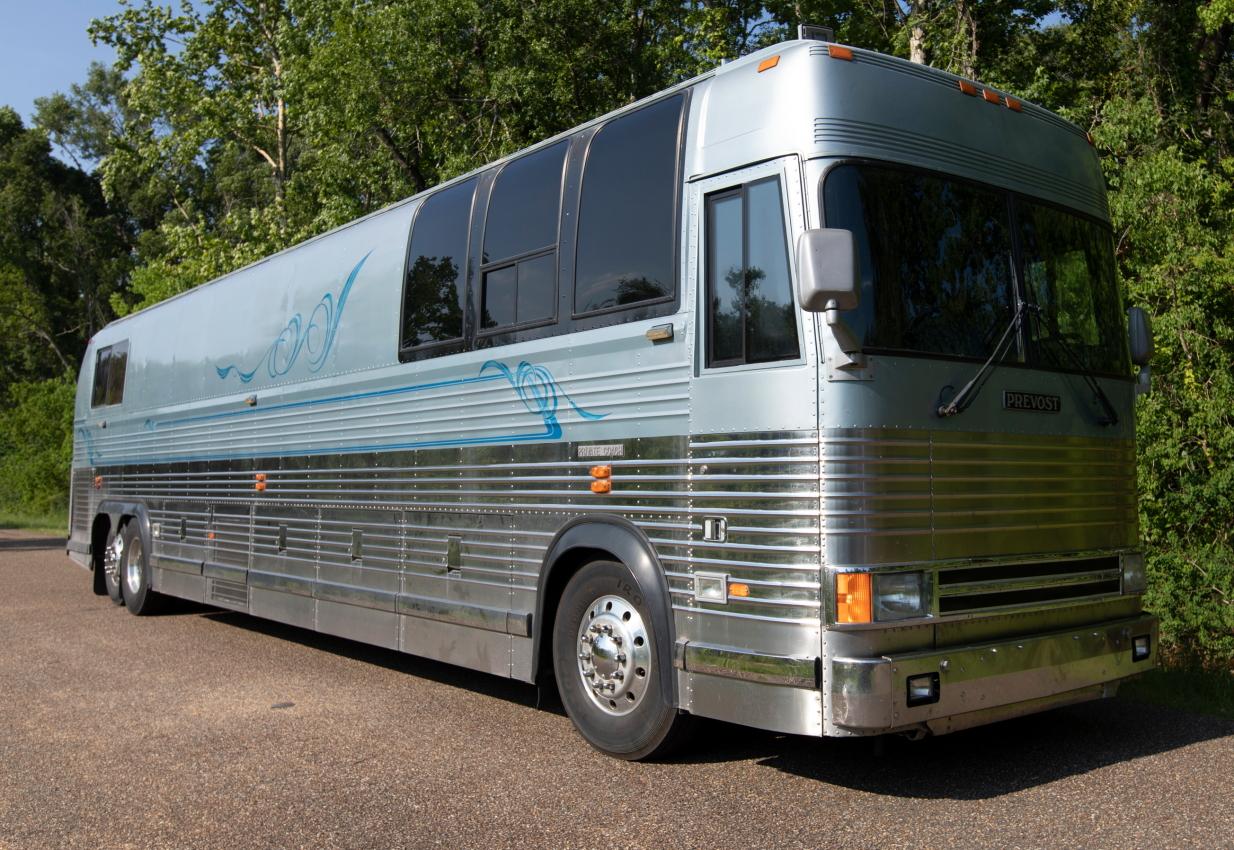 Garth Brooks' Personally Owned Prevost XL Tour Bus